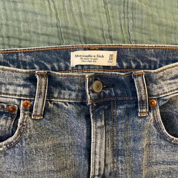 Abercrombie & Fitch Ankle Straight Ultra High Rise - Picture 5 of 7